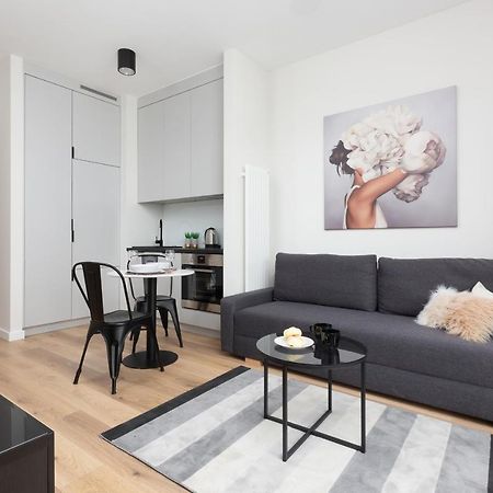 Apartments Business Center Wola Ordona By Renters Варшава Экстерьер фото