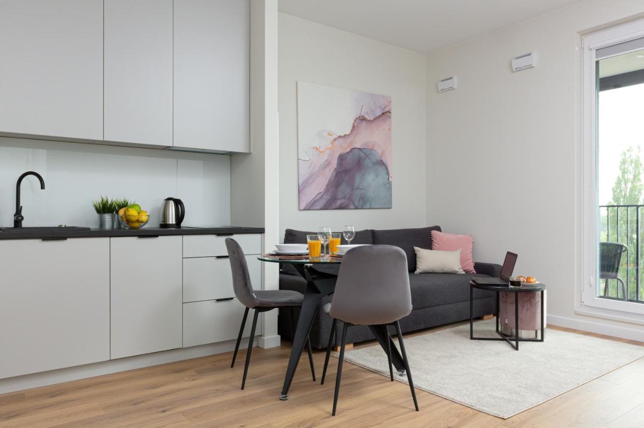Apartments Business Center Wola Ordona By Renters Варшава Экстерьер фото
