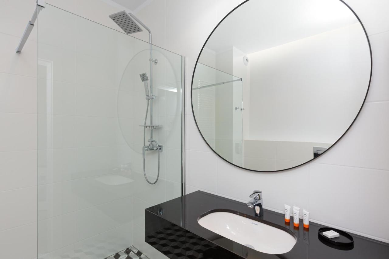 Apartments Business Center Wola Ordona By Renters Варшава Экстерьер фото