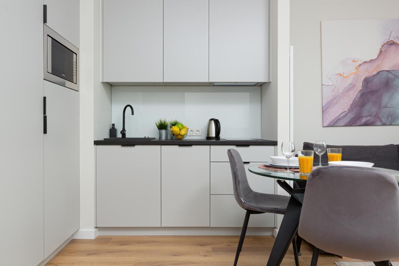 Apartments Business Center Wola Ordona By Renters Варшава Экстерьер фото